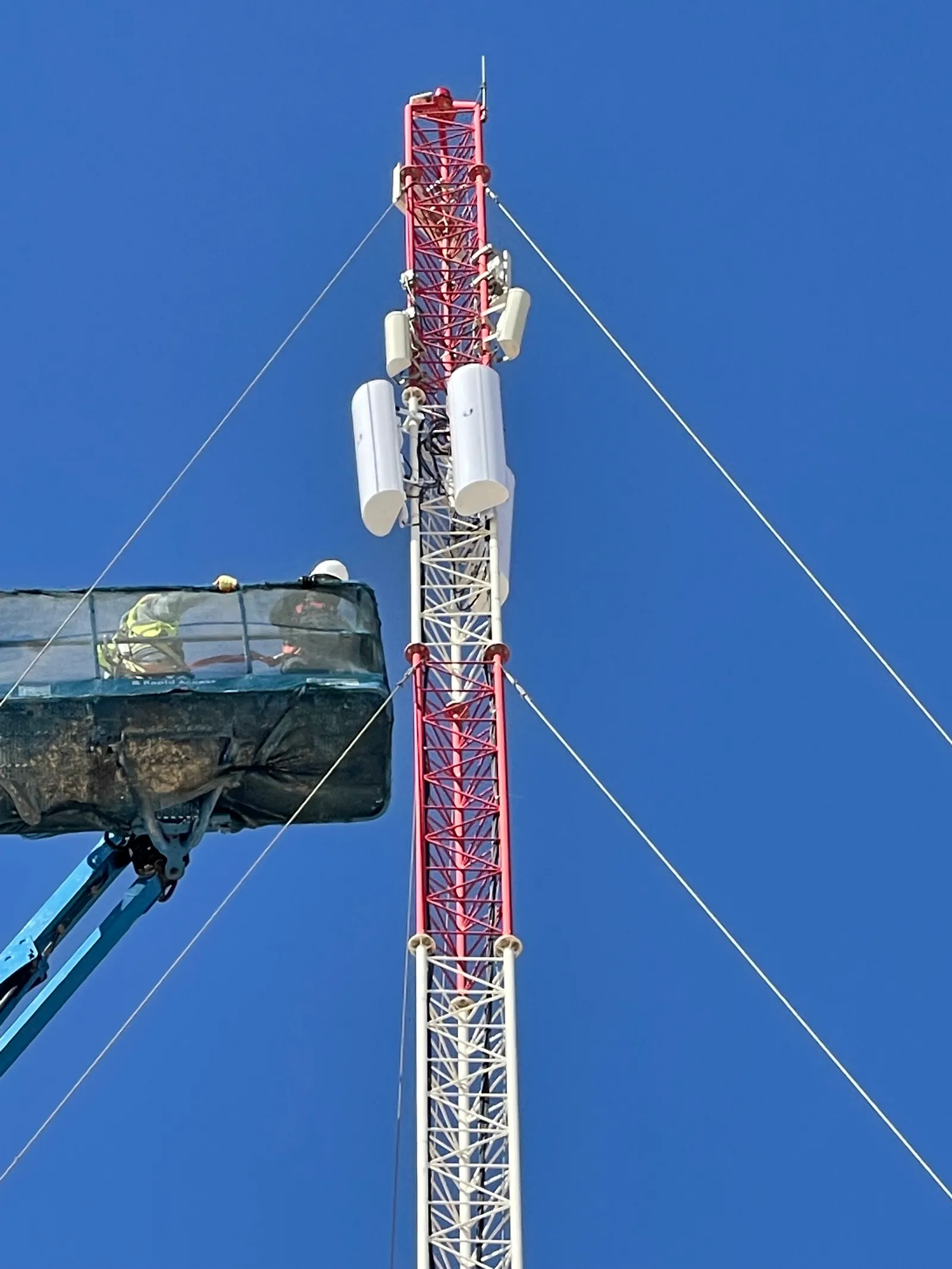 Radio System (TETRA, UHF, VHF, DMR)